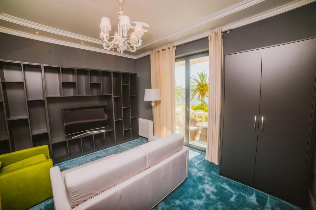 Hotel Astoria Tivat Exterior photo