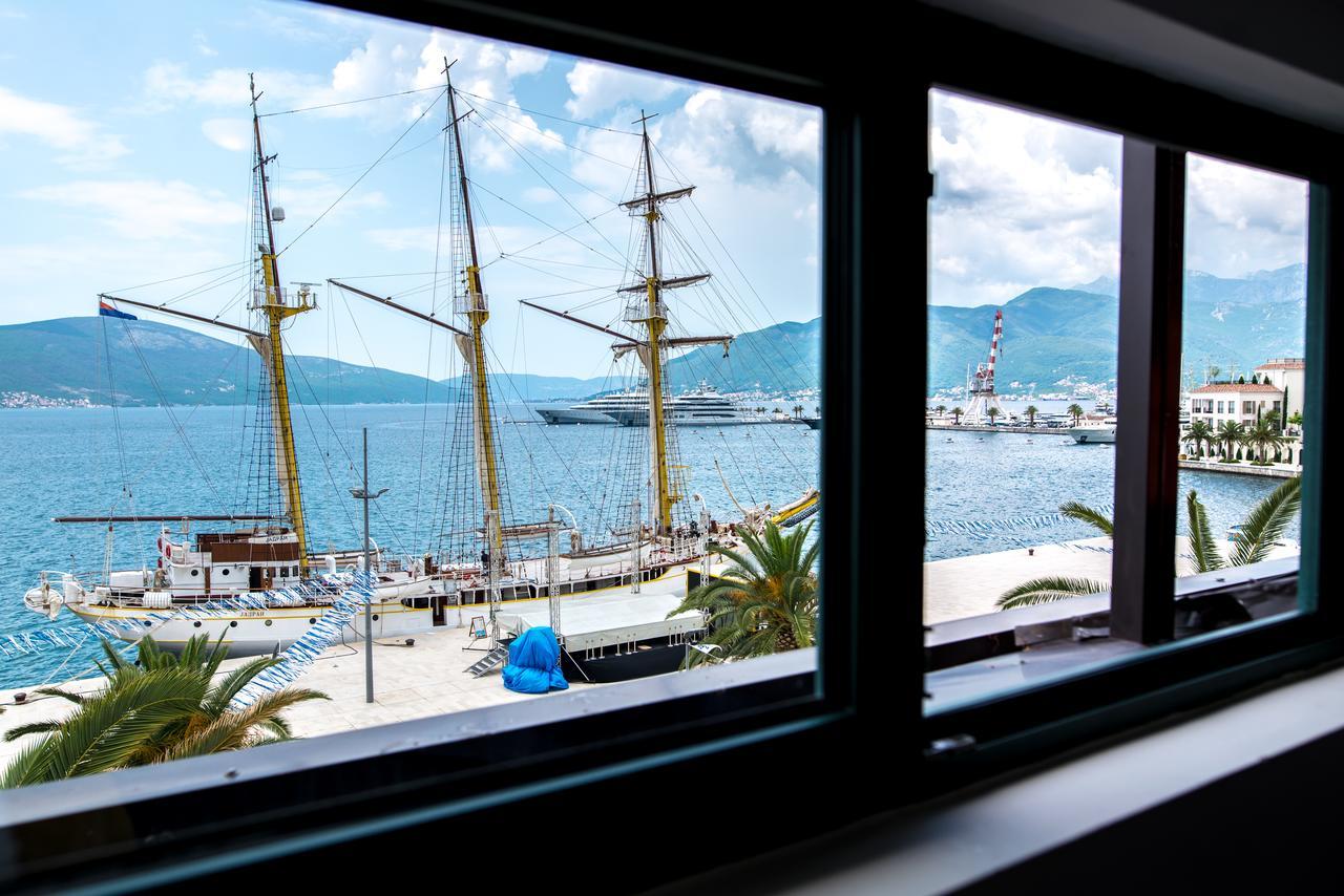 Hotel Astoria Tivat Exterior photo