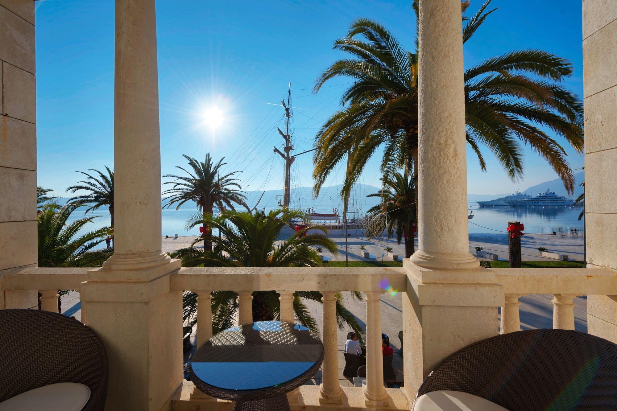 Hotel Astoria Tivat Exterior photo
